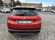 Peugeot 2008 5