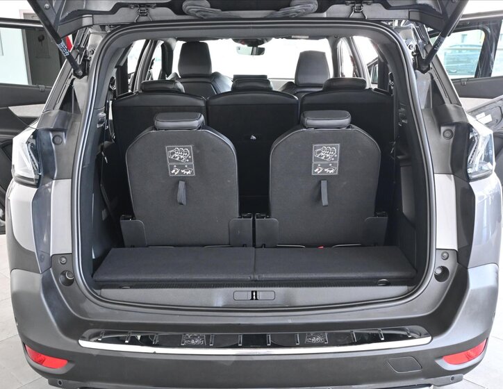 Peugeot 5008 6