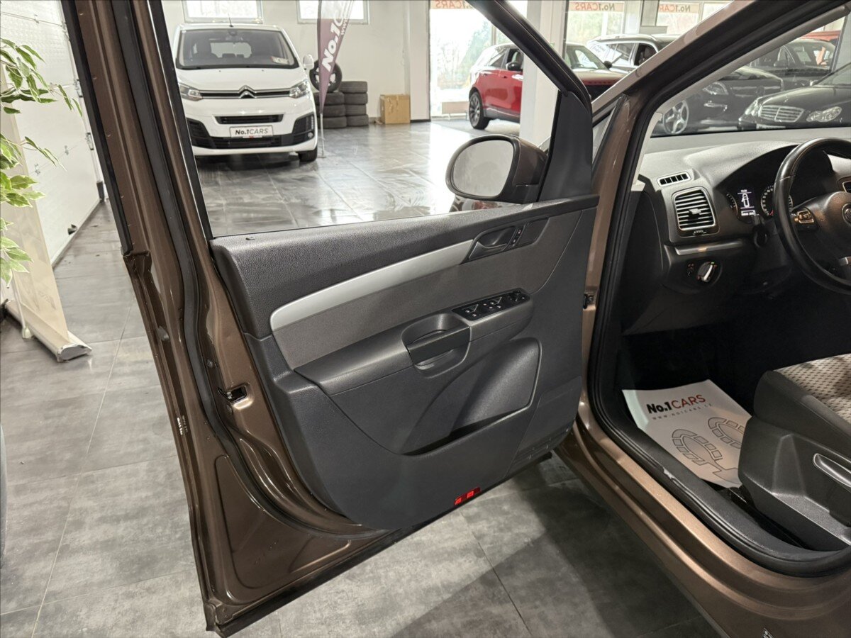 Volkswagen Sharan MPV 2,0 l 103 kw