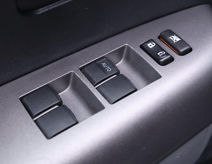 Toyota Tundra Pick-up 5,7 l 285 kw