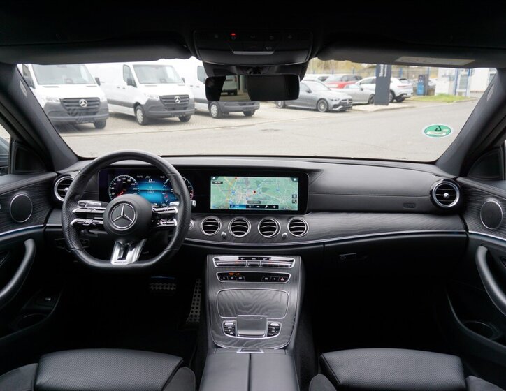 Mercedes-Benz Třídy E Sedan / Limuzína 3,0 l 320 kw