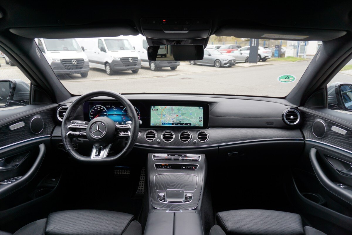 Mercedes-Benz Třídy E Sedan / Limuzína 3,0 l 320 kw