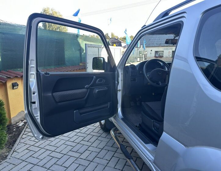 Suzuki Jimny 17