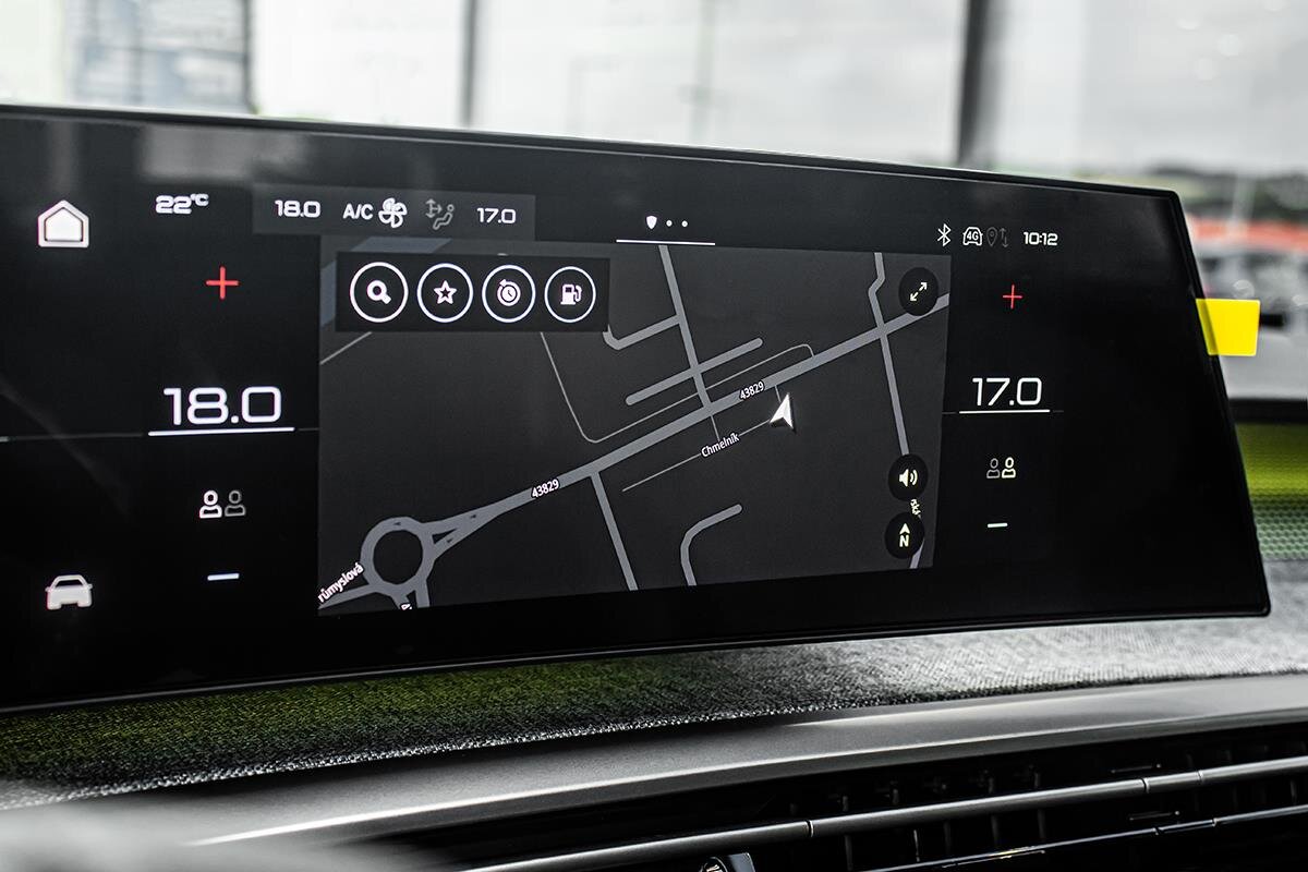 Peugeot 5008 SUV / Terénní 1,2 l 107 kw