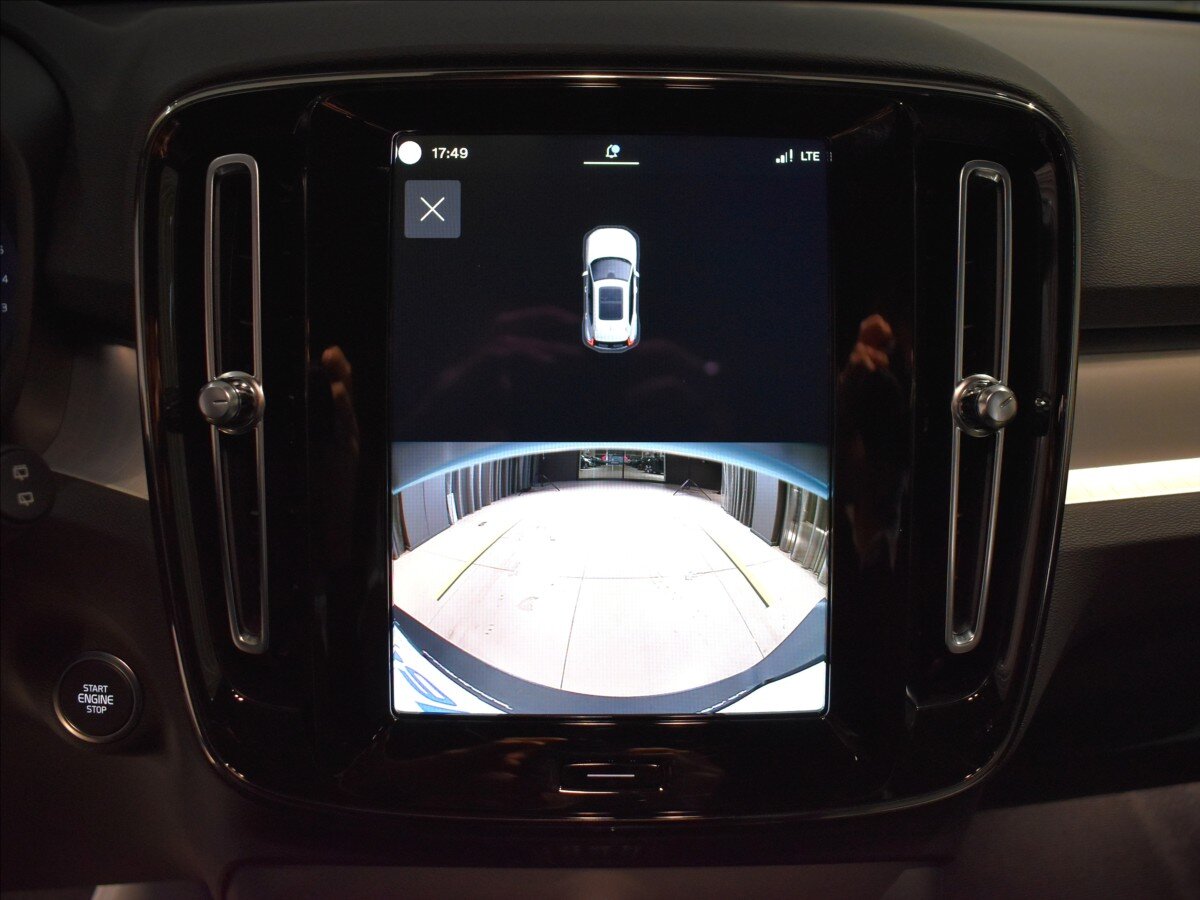 Volvo XC40 SUV 2,0 l 120 kw