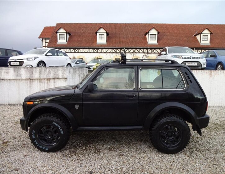 Lada Niva Kombi 1,7 l 61 kw