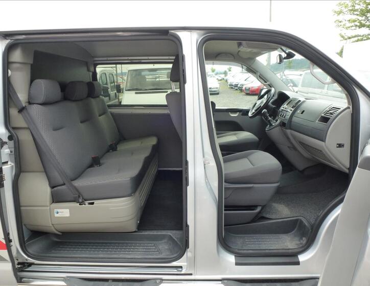 Volkswagen Transporter 22