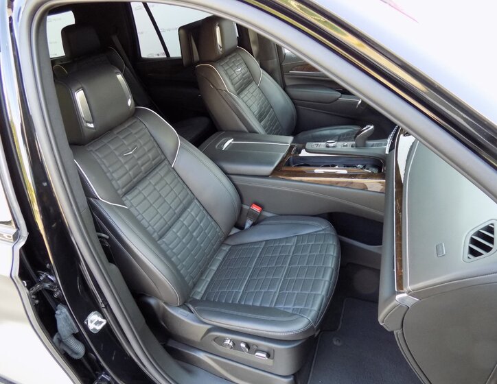 Cadillac Escalade 19