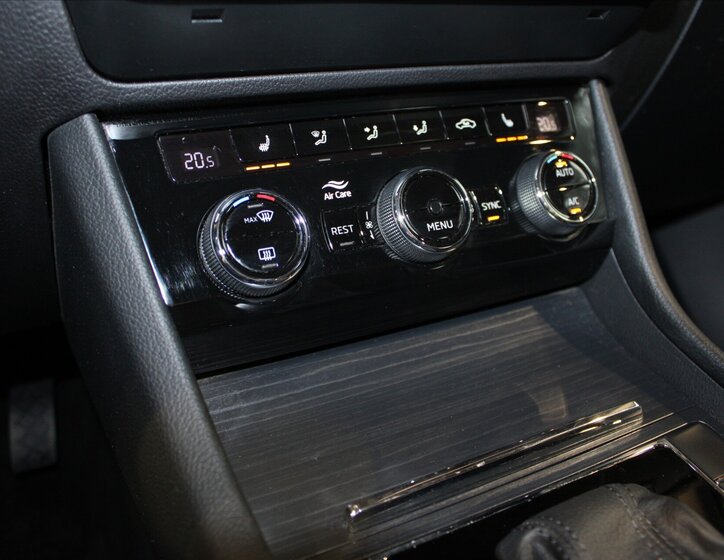 Škoda Superb Ostatní 2,0 l 110 kw