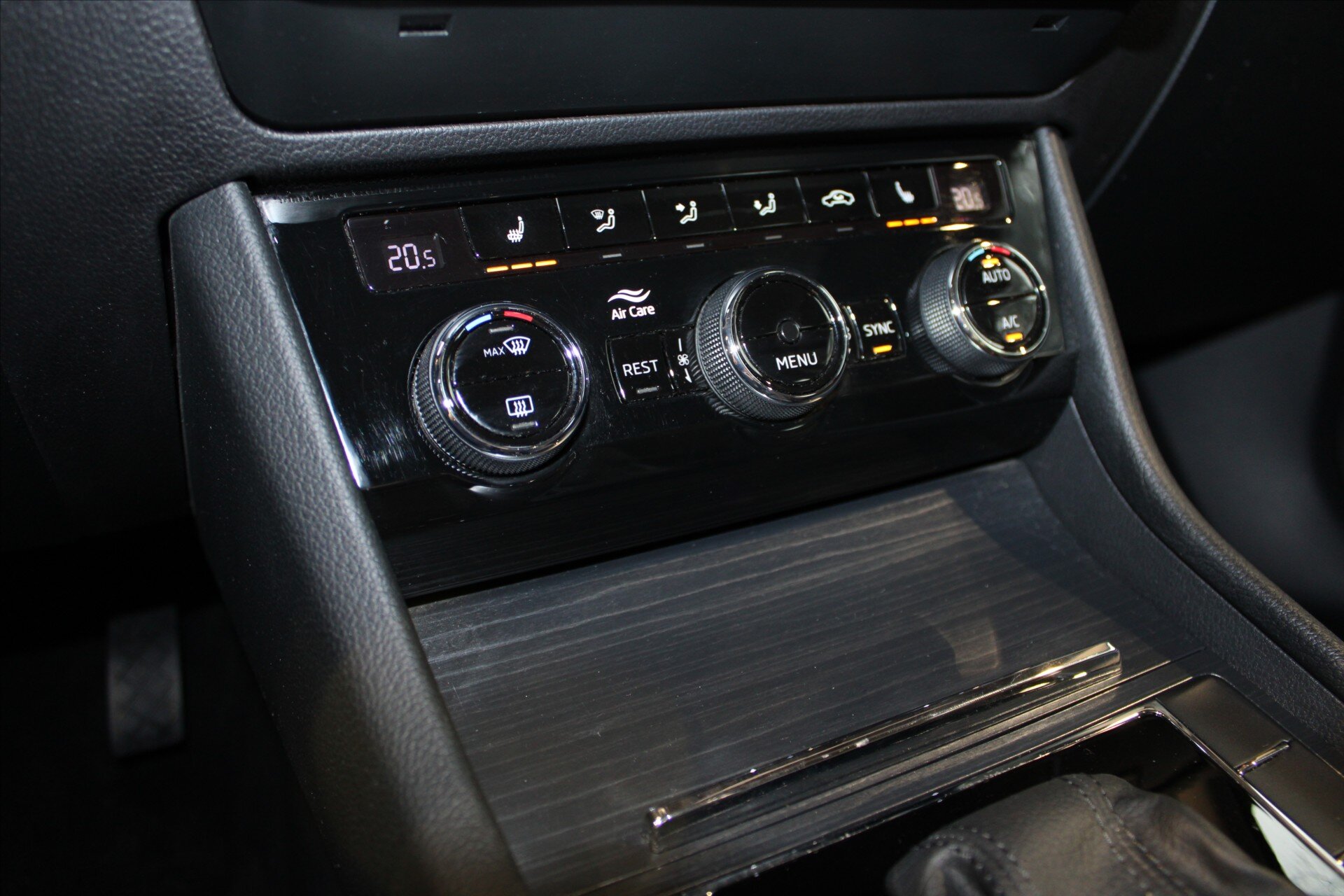 Škoda Superb Ostatní 2,0 l 110 kw