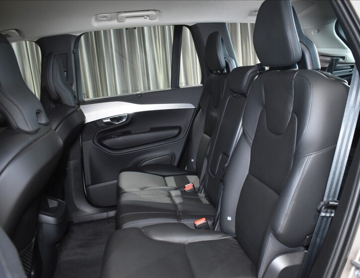 Volvo XC90 8