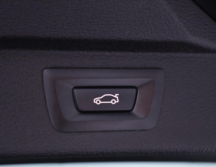 BMW X5 SUV / Terénní 3,0 l 230 kw