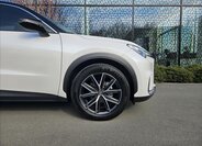 Lexus LBX SUV / Terénní 1,5 l 100 kw