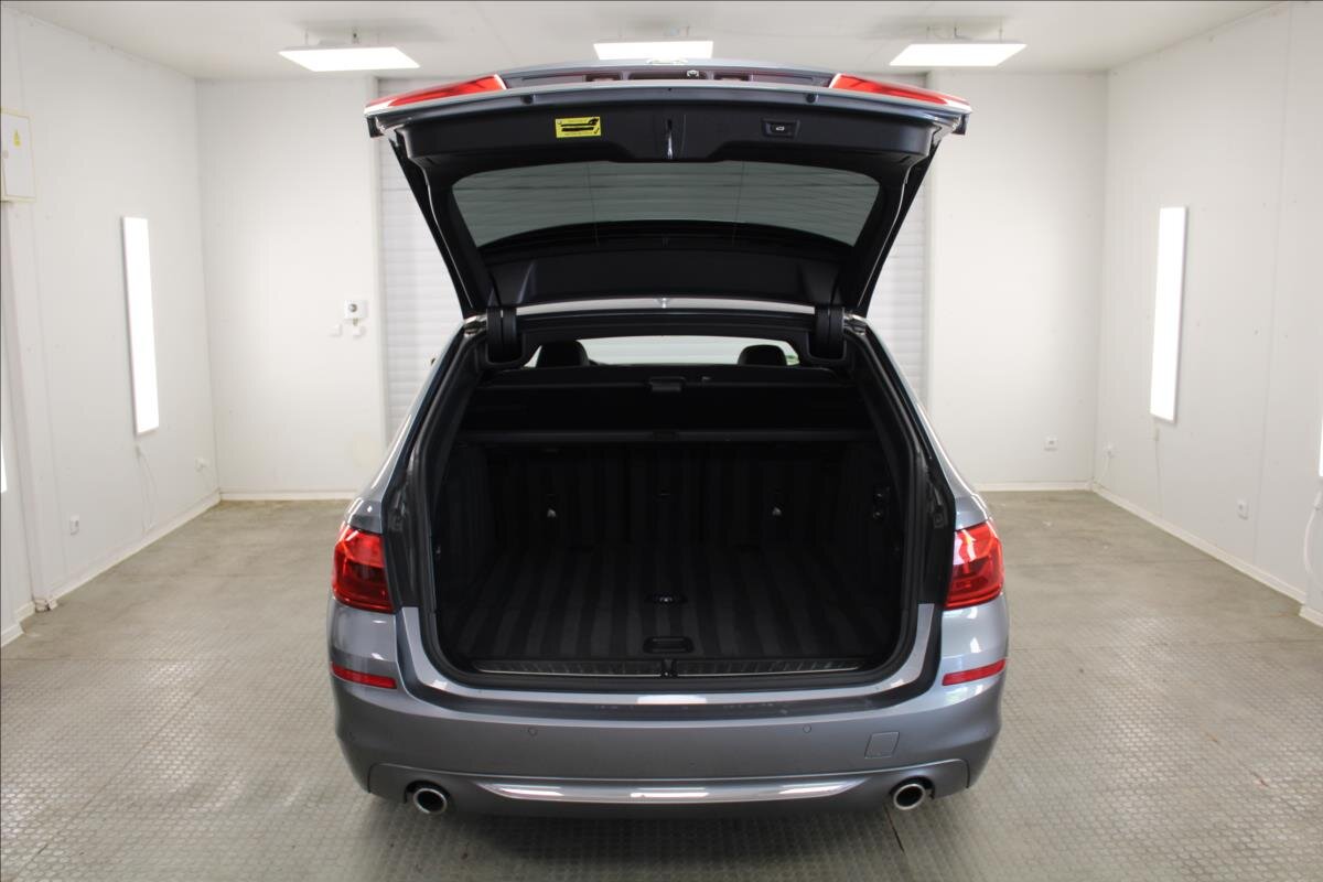 BMW Řada 5 Kombi 2,0 l 140 kw