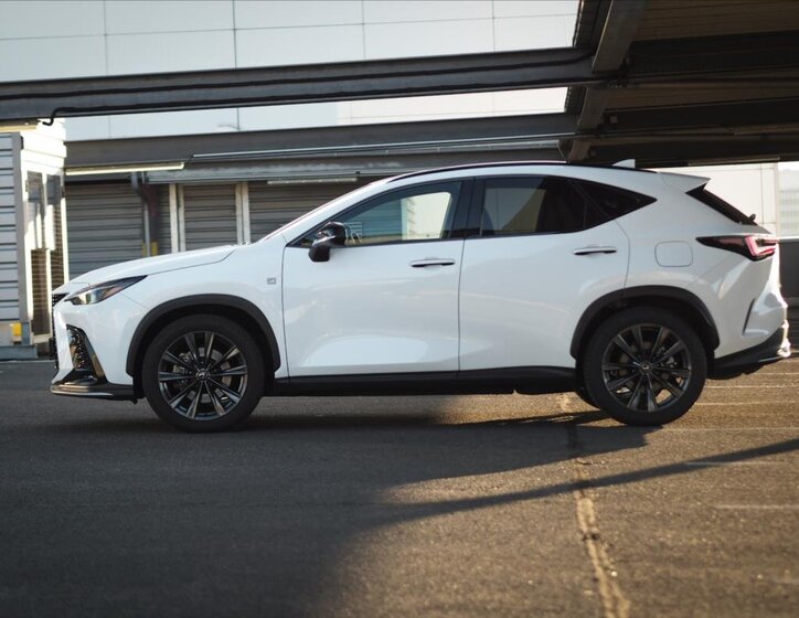 Lexus NX 450h plus 3