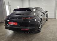 Porsche Panamera 6