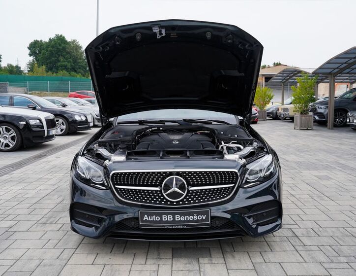 Mercedes-Benz Třídy E 9