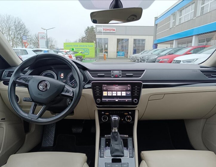 Škoda Superb Liftback 2,0 l 140 kw