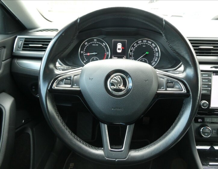 Škoda Superb Liftback 2,0 l 110 kw