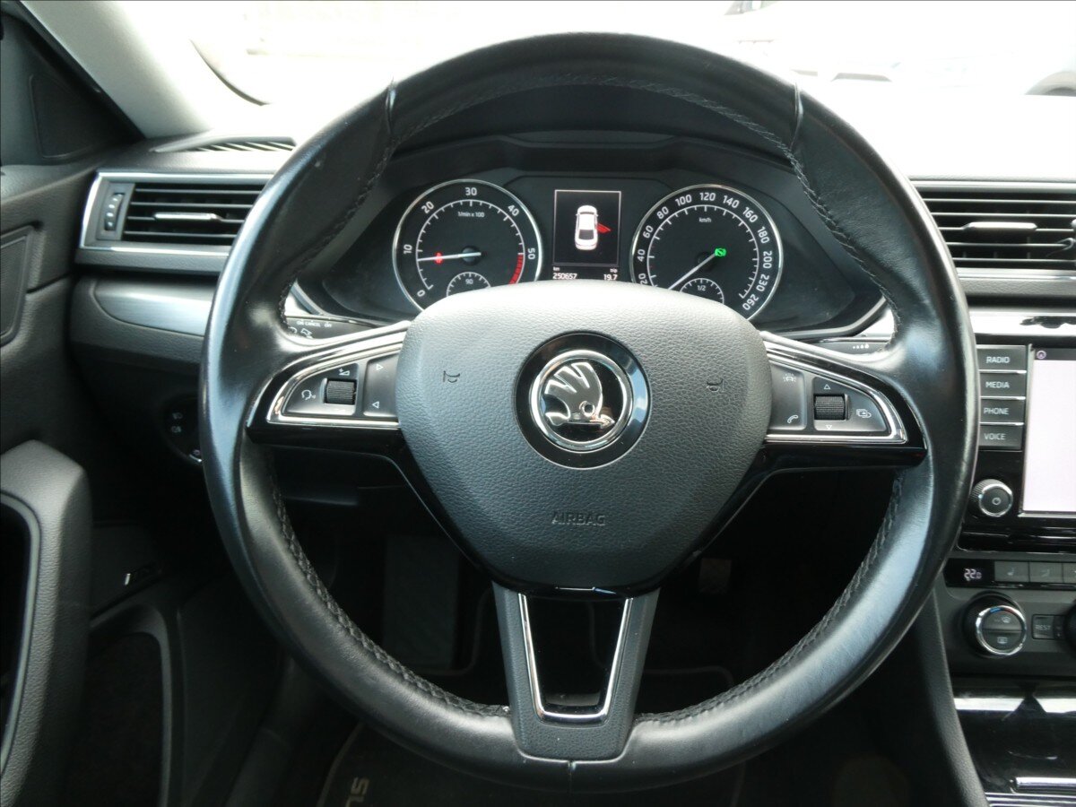 Škoda Superb Liftback 2,0 l 110 kw