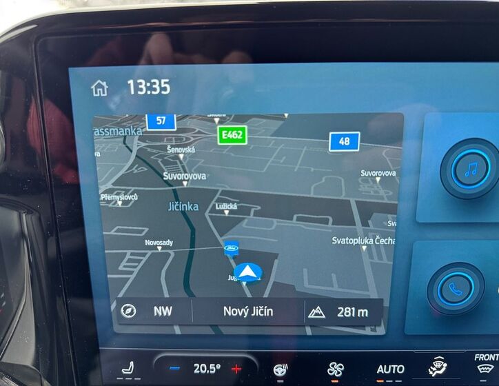 Ford Tourneo Custom 13