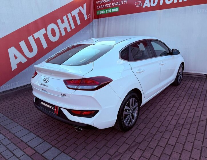 Hyundai i30 Hatchback 1,4 l 103 kw