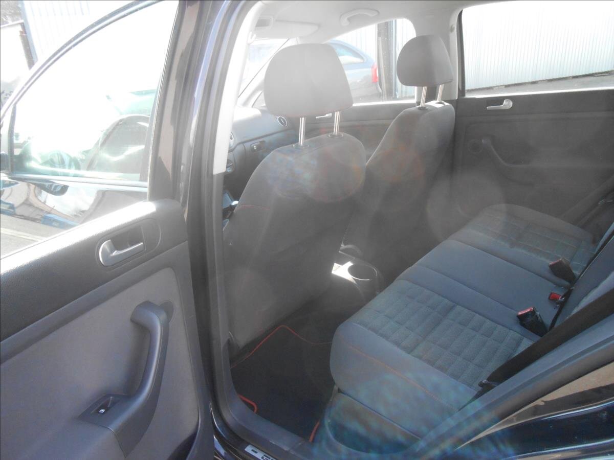 Volkswagen Golf Hatchback 1,4 l 59 kw