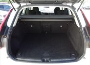 Volvo XC60 SUV / Terénní 2,0 l 110 kw