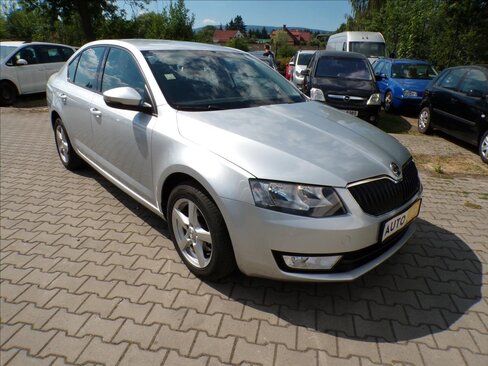 Škoda Octavia Sedan / Limuzína 1,6 l 77 kw