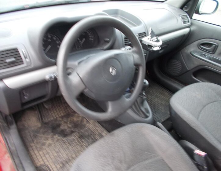 Renault Clio 18