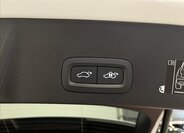 Volvo XC40 SUV / Terénní 1,5 l 120 kw