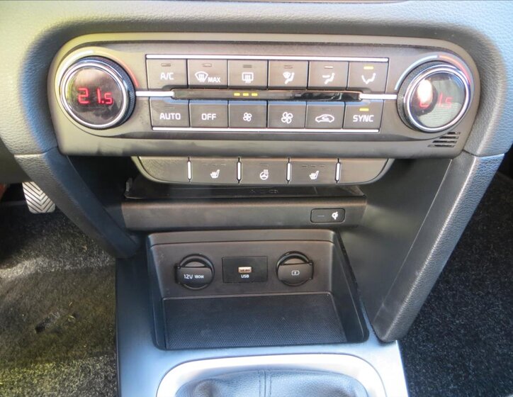 KIA Ceed Hatchback 1,5 l 118 kw