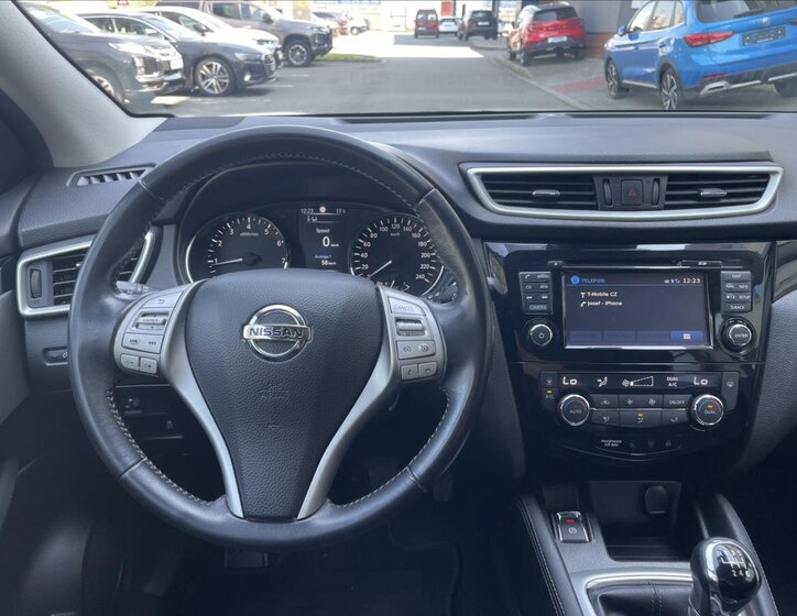 Nissan Qashqai SUV / Terénní 1,2 l 85 kw