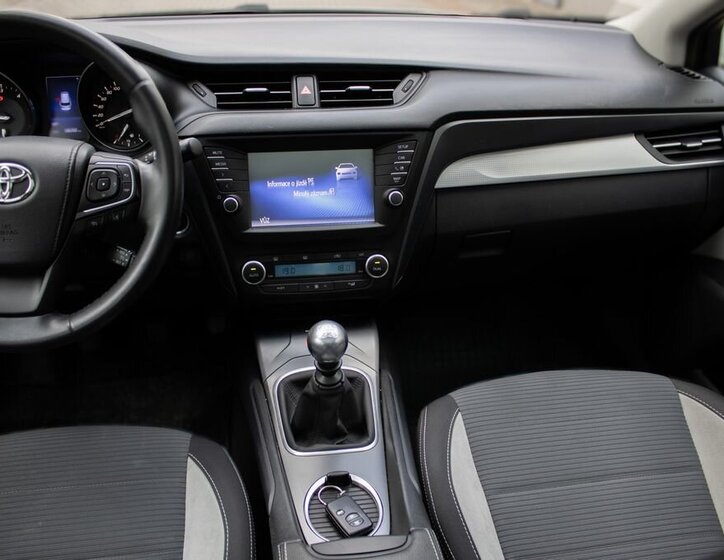 Toyota Avensis Kombi 1,6 l 82 kw