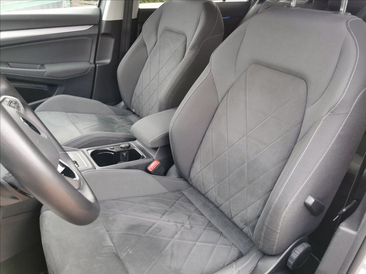 Volkswagen Golf Kombi 2,0 l 110 kw