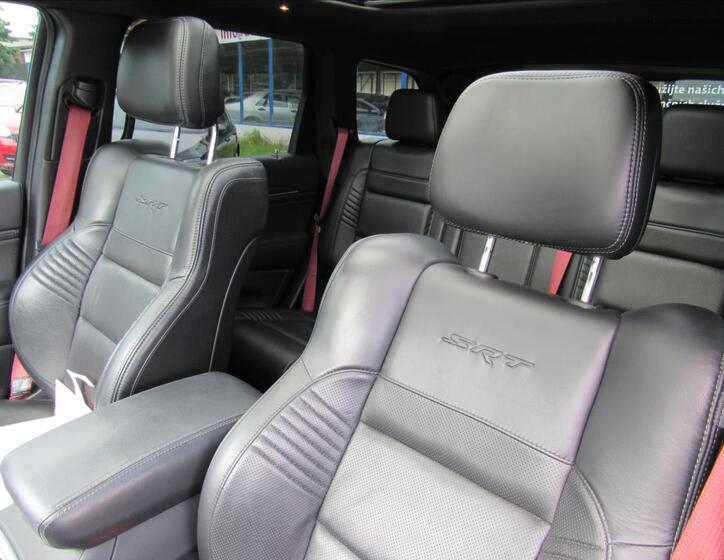 Jeep Grand Cherokee 34