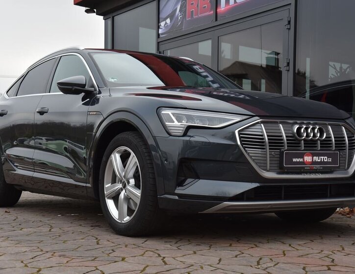 Audi e-tron SUV 0,0 300 kw