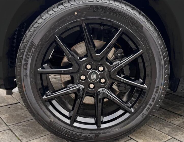 Land Rover Range Rover Velar 29