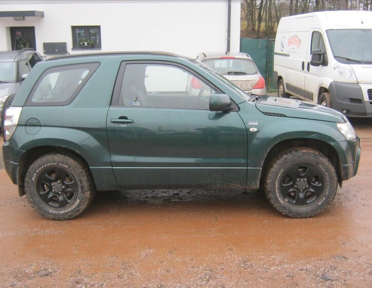 Suzuki Grand Vitara 7