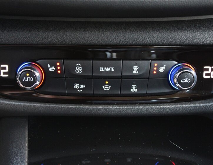 Opel Insignia Liftback 2,0 l 125 kw