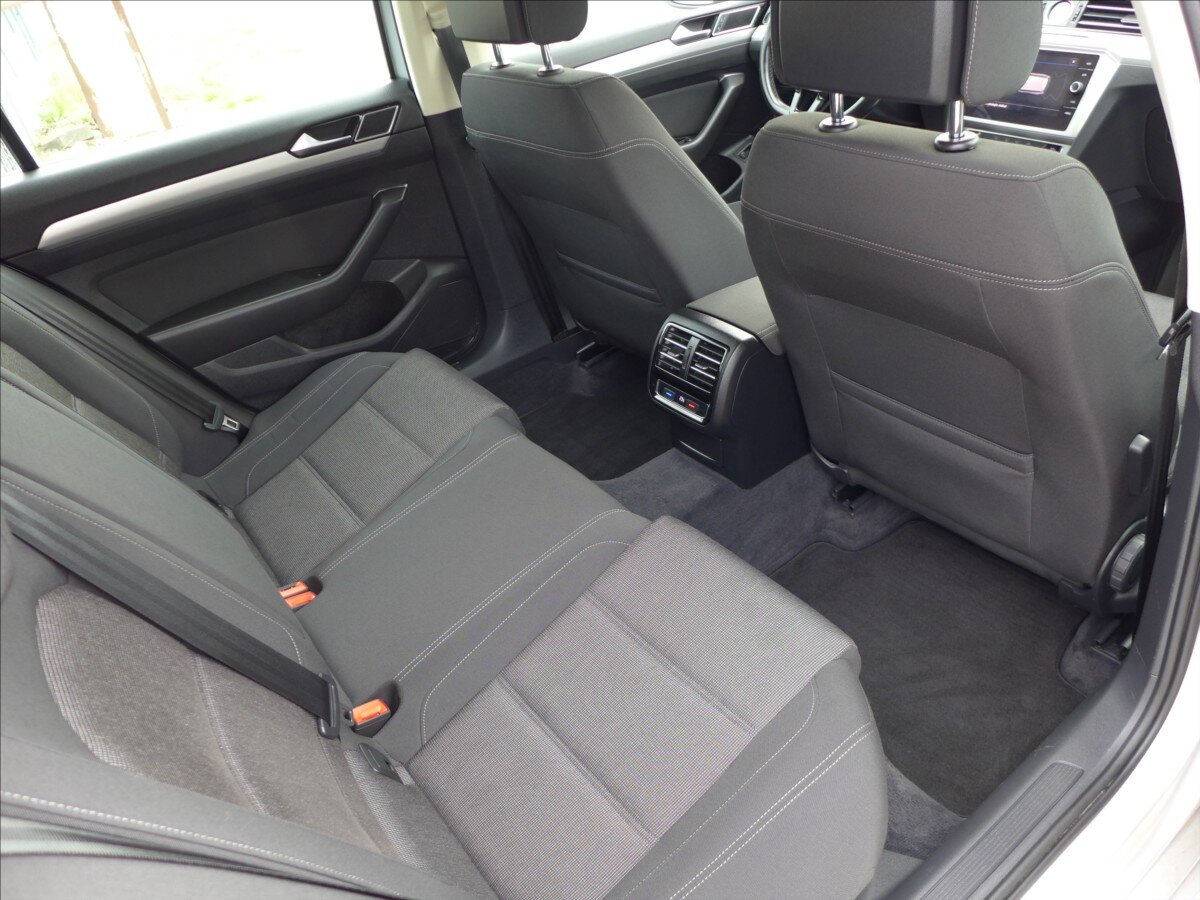 Volkswagen Passat Kombi 2,0 l 110 kw