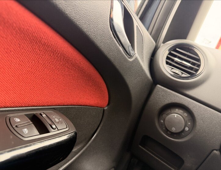 Opel Corsa Hatchback 1,4 l 66 kw