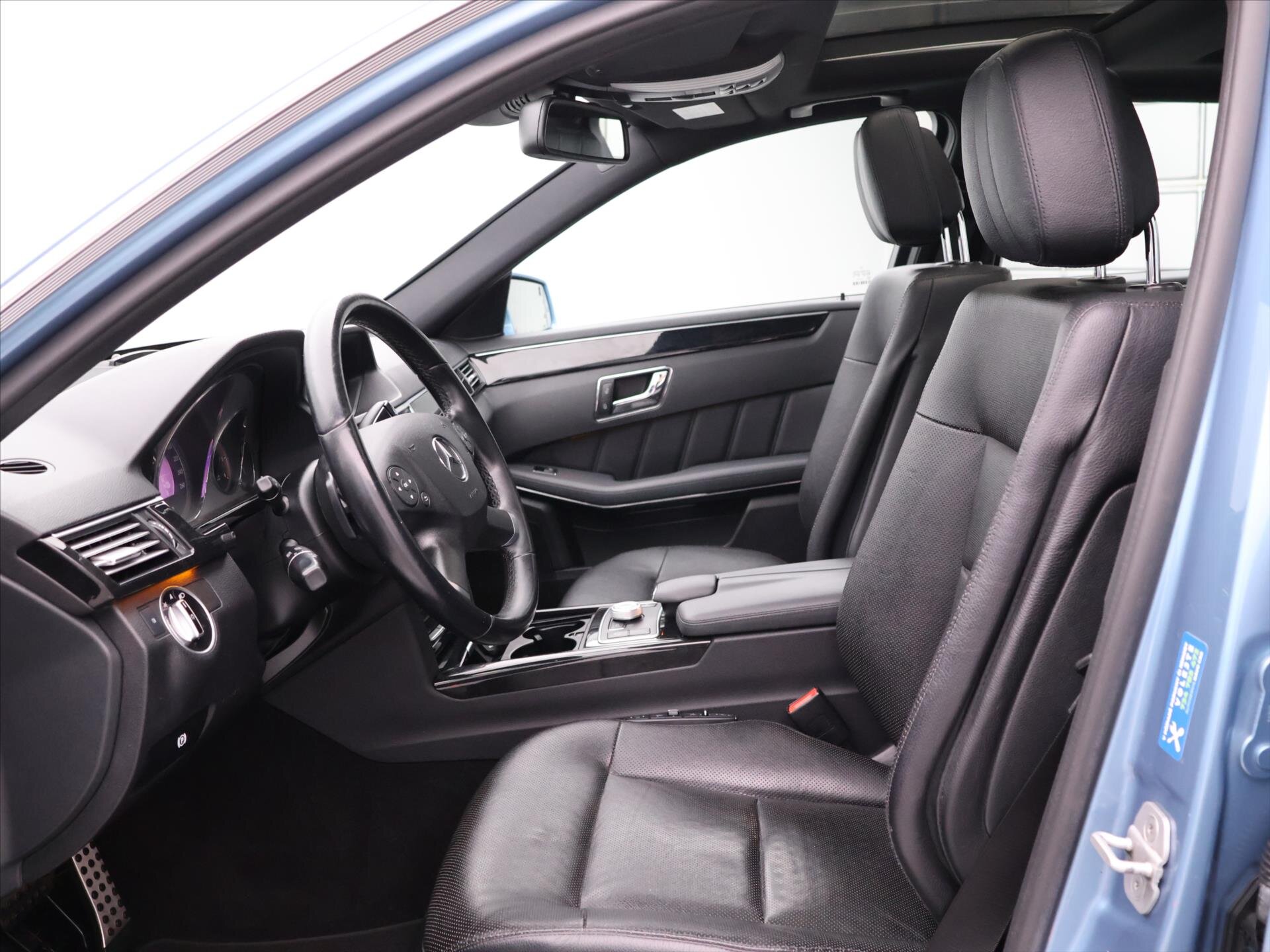 Mercedes-Benz Třídy E Sedan 3,0 l 195 kw