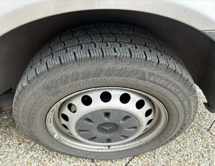 Mercedes-Benz Vito Kombi 2,1 l 120 kw