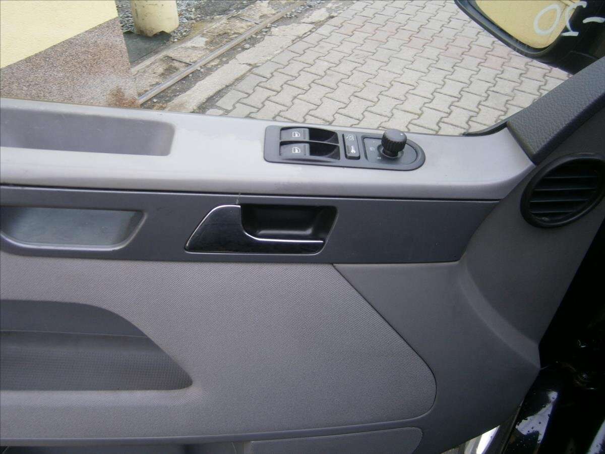 Volkswagen Multivan Kombi 1,9 l 77 kw