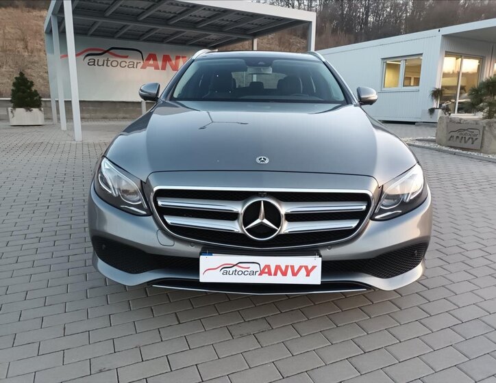 Mercedes-Benz Třídy E Kombi 3,0 l 190 kw