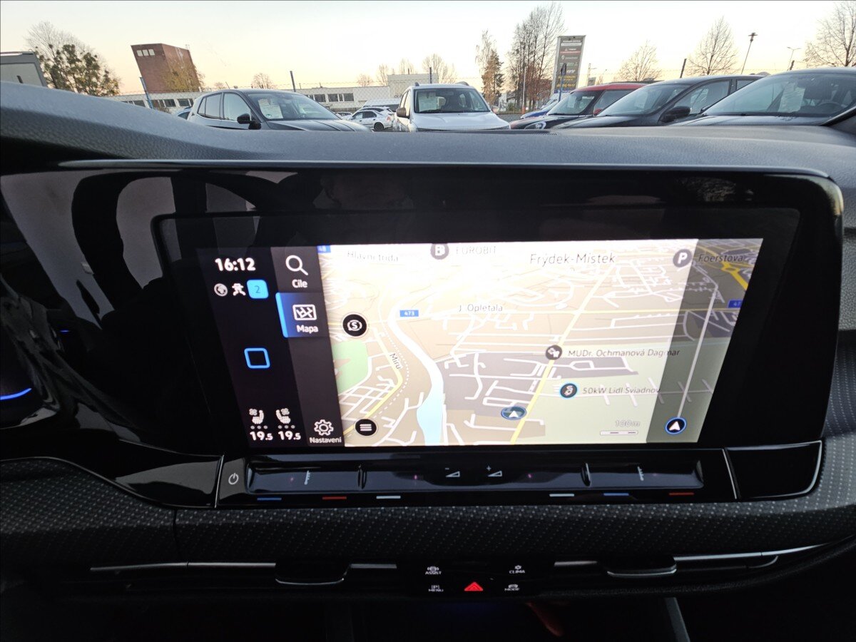 Volkswagen Golf Kombi 2,0 l 235 kw