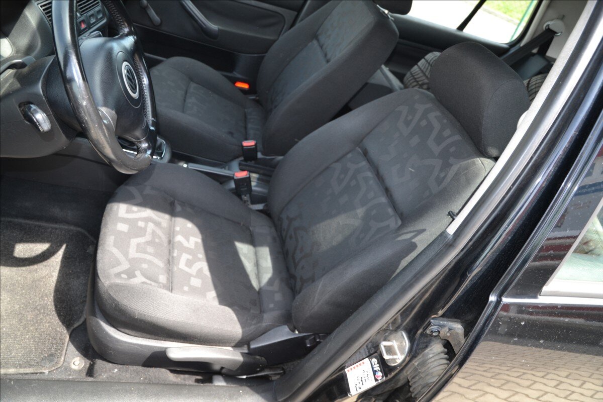 Volkswagen Golf Hatchback 1,4 l 55 kw