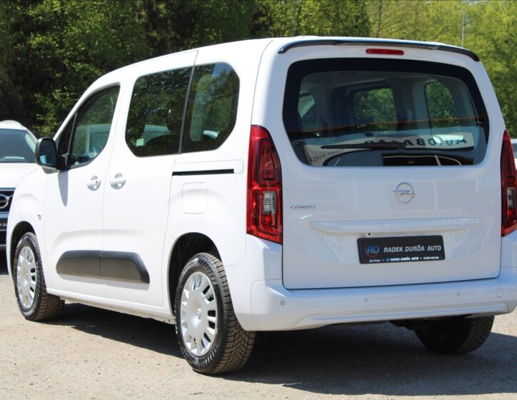 Opel Combo MPV 1,2 l 96 kw