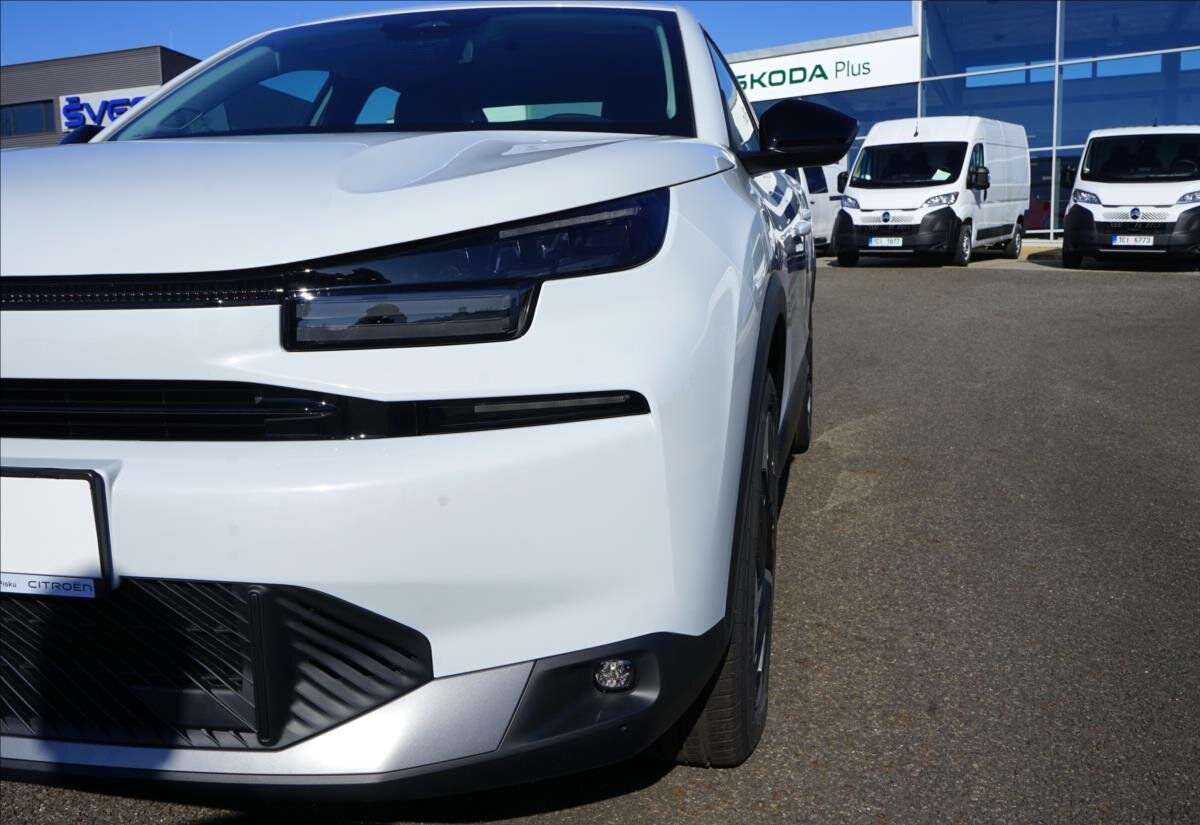 Citroën C4 X Sedan / Limuzína 1,2 l 96 kw